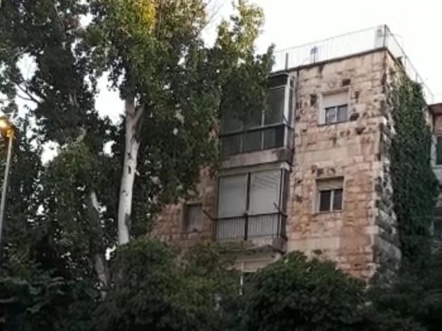אסתר המלכה 6