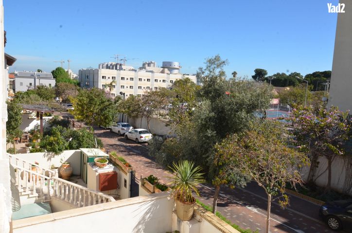 יוסף לוין 10