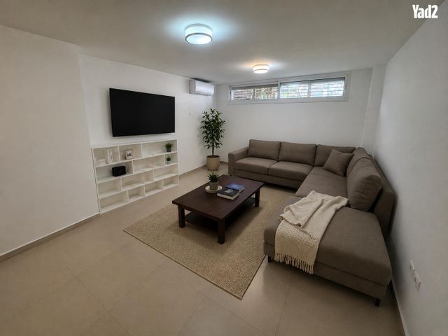 גולדה מאיר 15