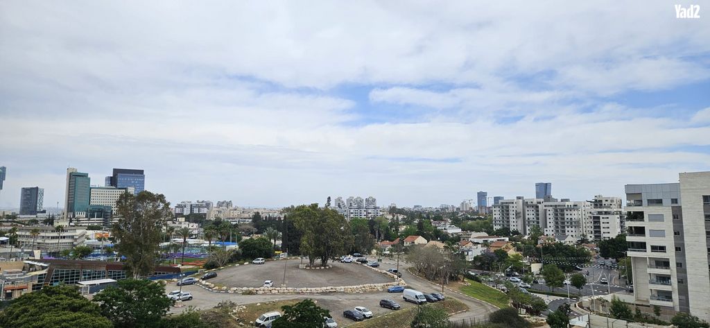 דבורה עומר 16
