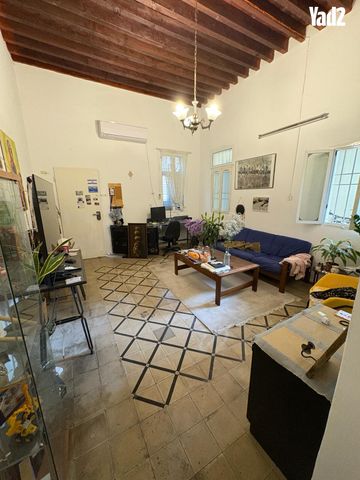 שערי ניקנור 42