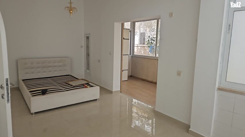 בר גיורא 14