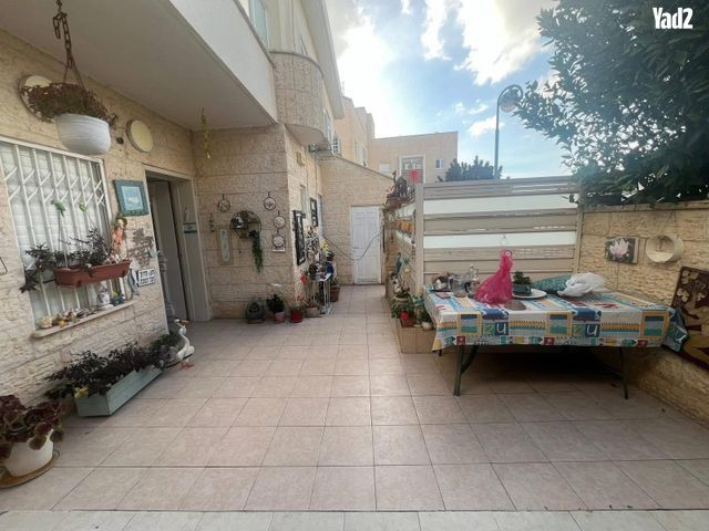 יצחק שתל 