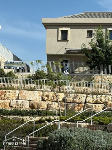 דו משפחתי למכירה בגבעות עדן (תיווך) — 3