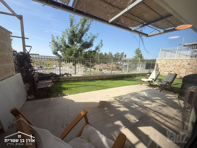 דו משפחתי למכירה בגבעות עדן (תיווך) — 2