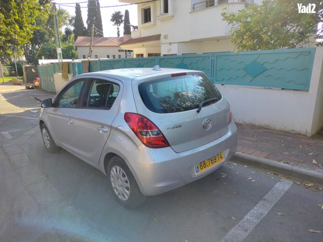 מודעת רכב יונדאי i20