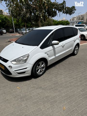 מודעת רכב פורד S-מקס