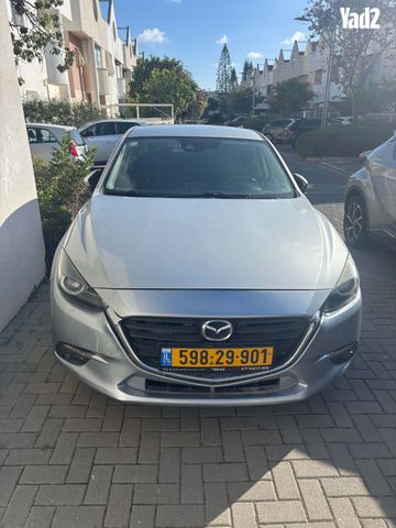 מודעת רכב מאזדה 3
