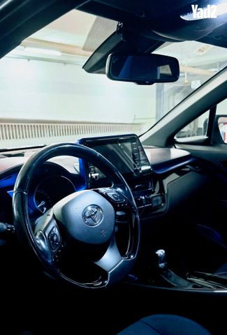 מודעת רכב טויוטה C-HR