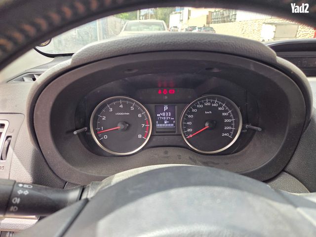 מודעת רכב סובארו XV