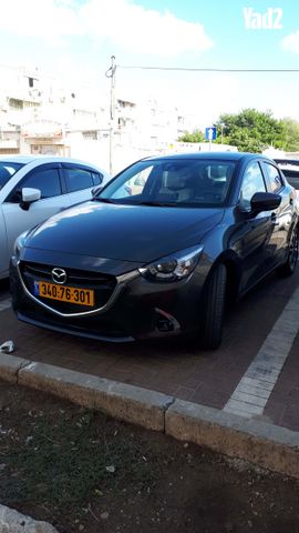 מודעת רכב מאזדה 2
