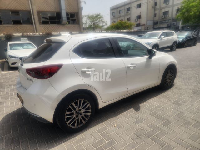 מודעת רכב מאזדה 2