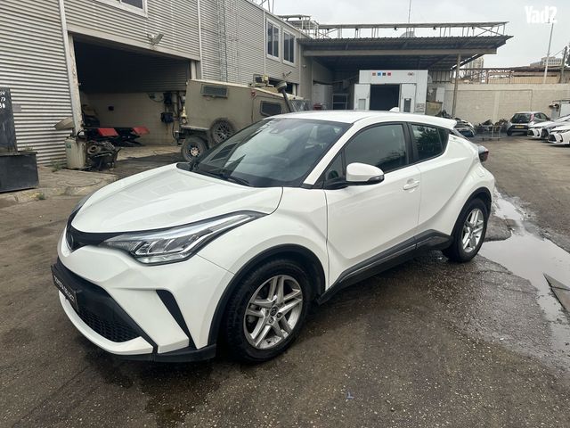 מודעת רכב טויוטה C-HR