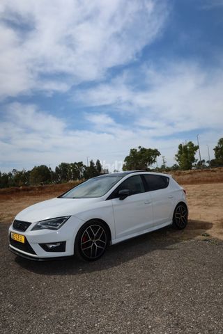 מודעת רכב סיאט לאון