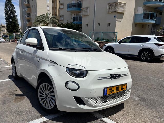 מודעת רכב פיאט 500E
