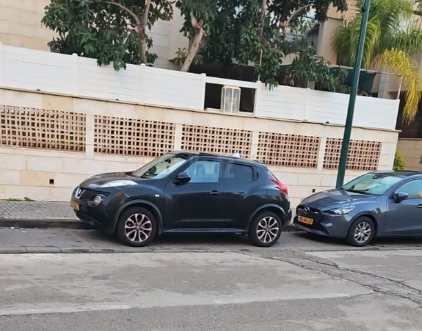 מודעת רכב ניסאן ג'וק