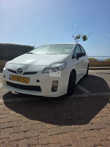 מודעת רכב טויוטה פריוס