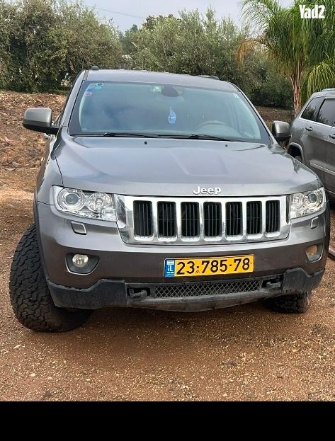 מודעת רכב ג'יפ גרנד צ'ירוקי
