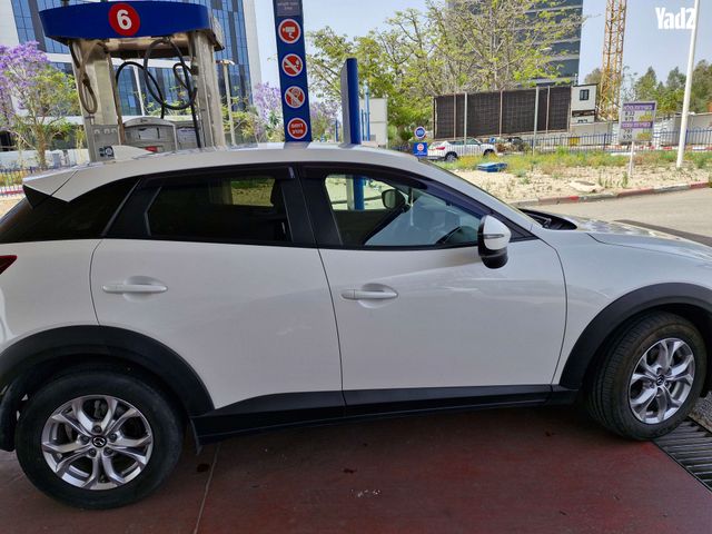 מודעת רכב מאזדה CX-3