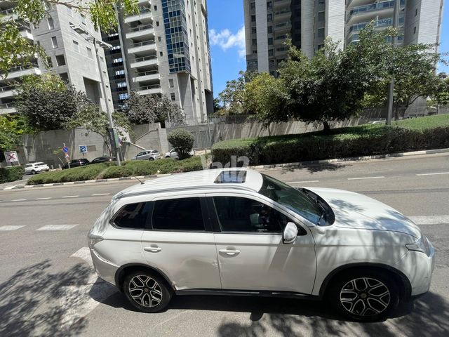 מודעת רכב מיצובישי אאוטלנדר