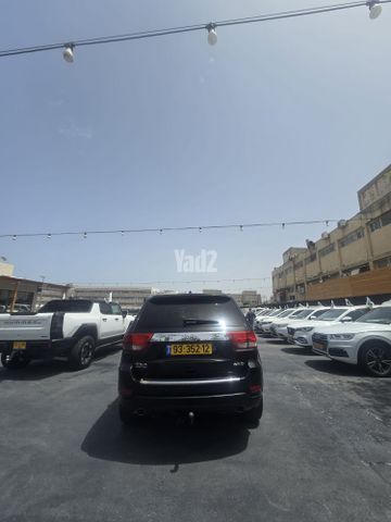 מודעת רכב ג'יפ גרנד צ'ירוקי 3