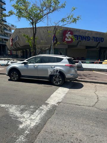 מודעת רכב טויוטה RAV4