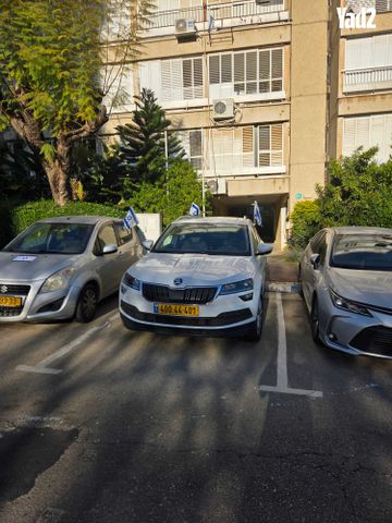 מודעת רכב סקודה קארוק