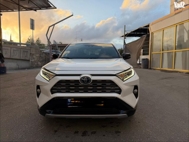מודעת רכב טויוטה RAV4