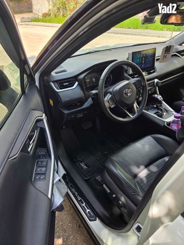 מודעת רכב טויוטה RAV4