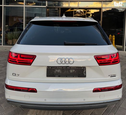 מודעת רכב אאודי Q7