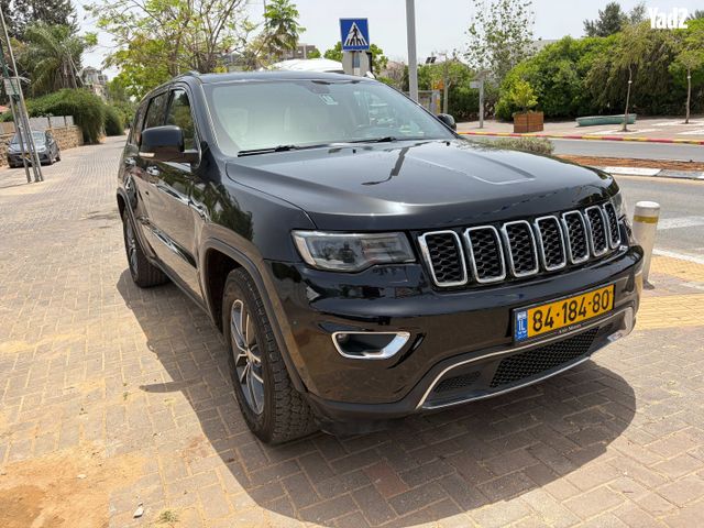 מודעת רכב ג'יפ גרנד צ'ירוקי 2
