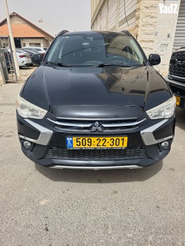 מודעת רכב מיצובישי ASX