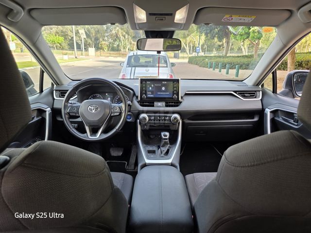 מודעת רכב טויוטה RAV4 2