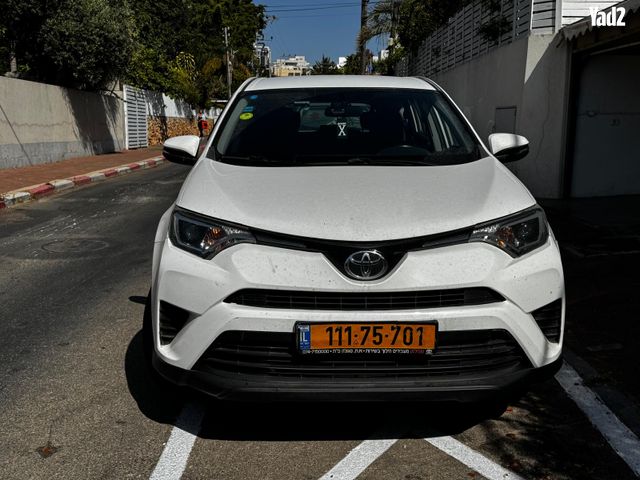 מודעת רכב טויוטה RAV4