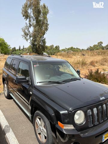מודעת רכב ג'יפ פטריוט
