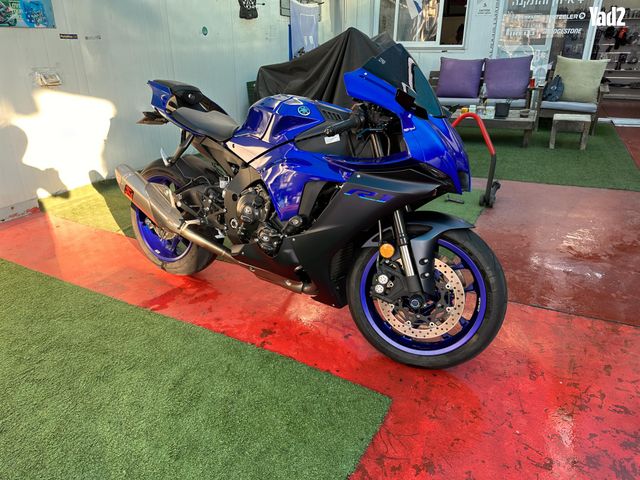 מודעת רכב ימאהה YZF-R1