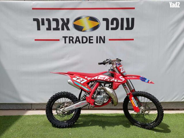 מודעת רכב גאס-גאס EC300