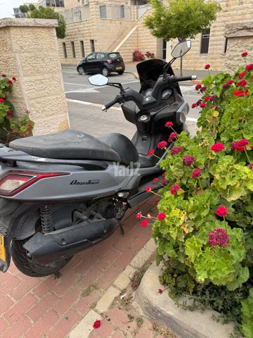 מודעת רכב קימקו דאון-טאון 350