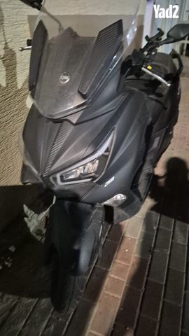 מודעת רכב סאן יאנג ג'וי-מקס 250