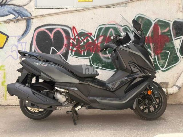 מודעת רכב סאן יאנג קרוזים 300