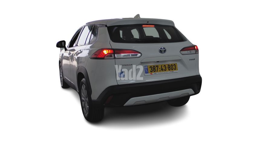 מודעת רכב טויוטה קורולה קרוס 2