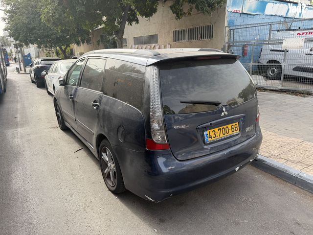 מודעת רכב מיצובישי גרנדיס