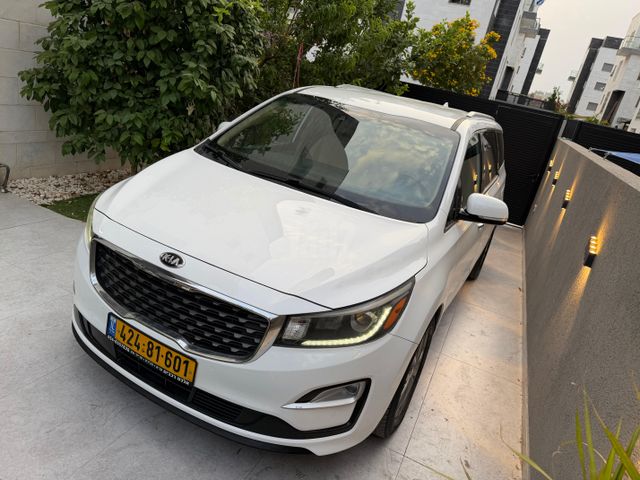 מודעת רכב קיה קרניבל