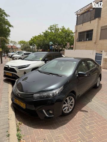 מודעת רכב טויוטה קורולה