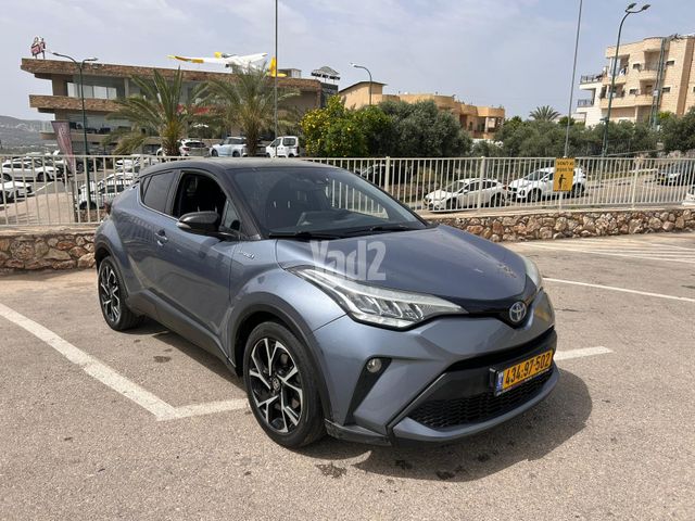 מודעת רכב טויוטה C-HR