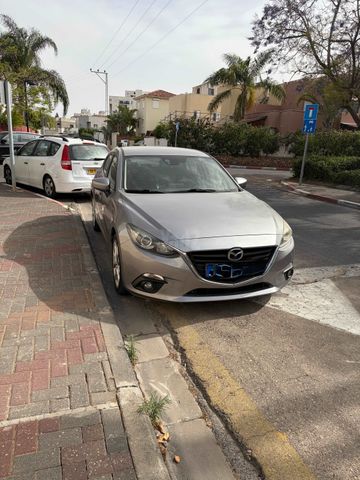 מודעת רכב מאזדה 3 3