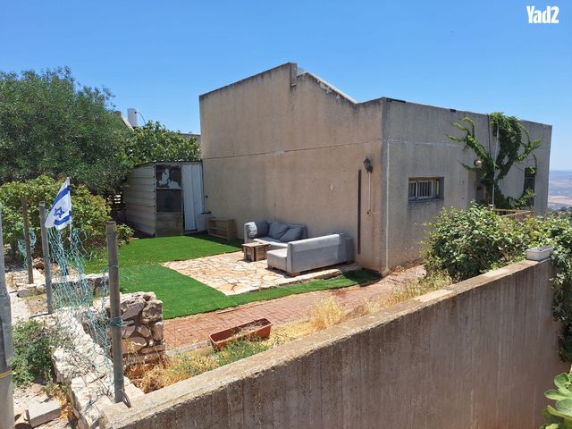 גלעד 1