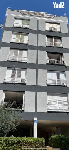 שדרות חיים וייצמן 108