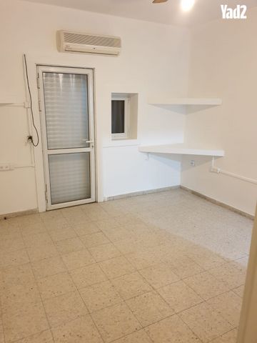יוסף אהרונוביץ' 56