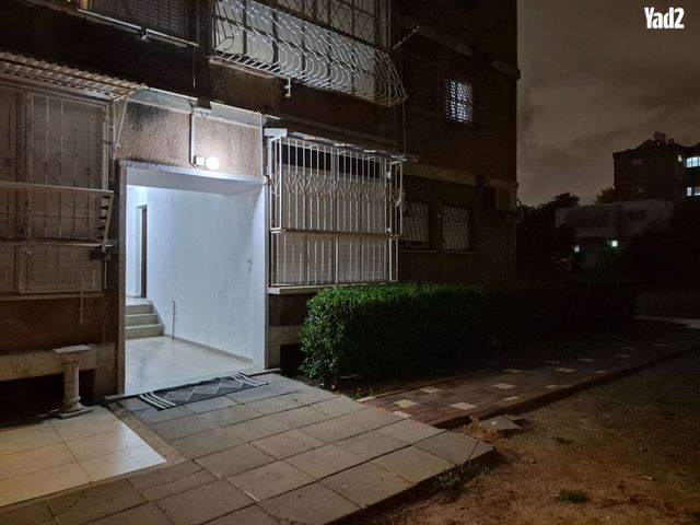 הנרייטה סולד 28